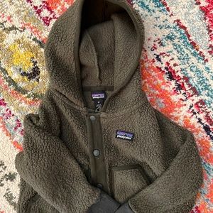 Patagonia toddler retro pile fleece coat. Army green color. Size 3T